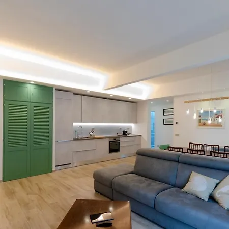 Joivy Spacious 2-bedroom Flat With Balcony Near In * Sestri Levante