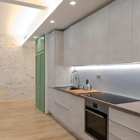 Joivy Spacious 2-bedroom Flat With Balcony Near In Apartment Sestri Levante