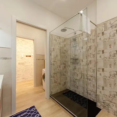 Apartamento Joivy Spacious 2-bedroom Flat With Balcony Near In