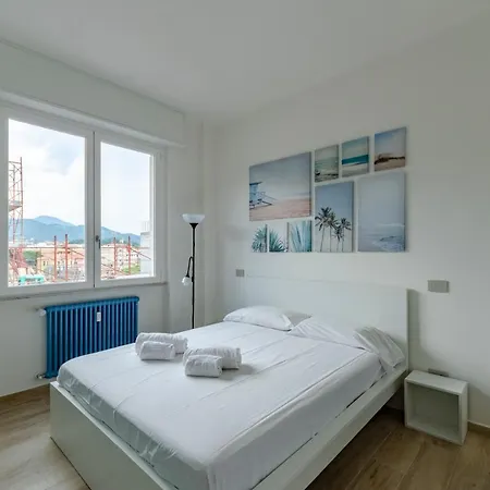 Joivy Spacious 2-bedroom Flat With Balcony Near In Appartamento Sestri Levante