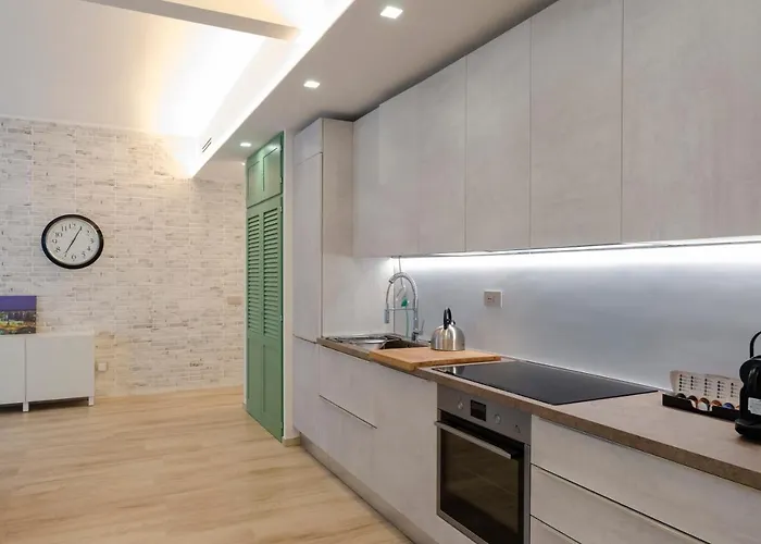Joivy Spacious 2-bedroom Flat With Balcony Near In Appartement Sestri Levante