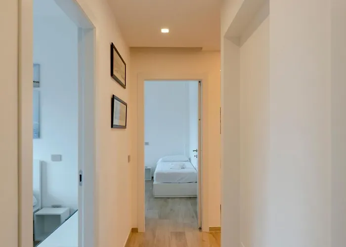 Appartement Joivy Spacious 2-bedroom Flat With Balcony Near In *